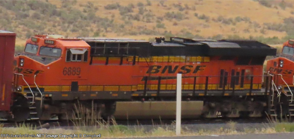 BNSF 6889